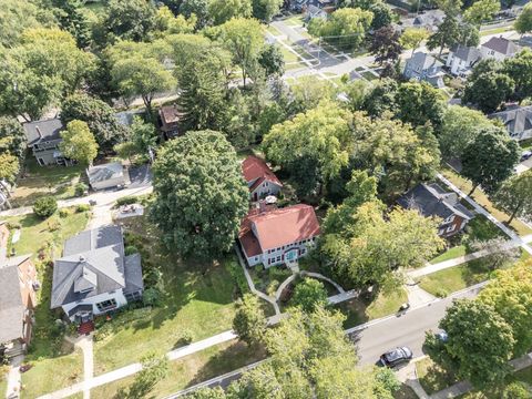 A home in West Chicago