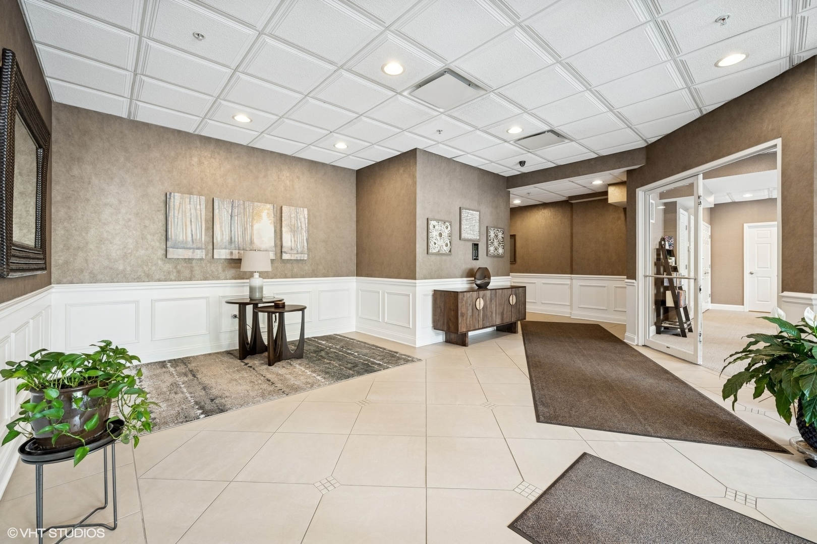 455 W Wood Street 210
