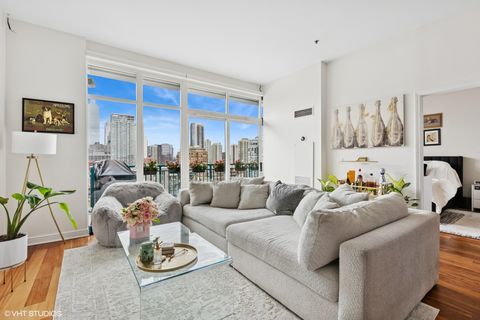 Tiny photo for 340 W SUPERIOR Street #1607, Chicago, IL 60654 (MLS # 12510685)