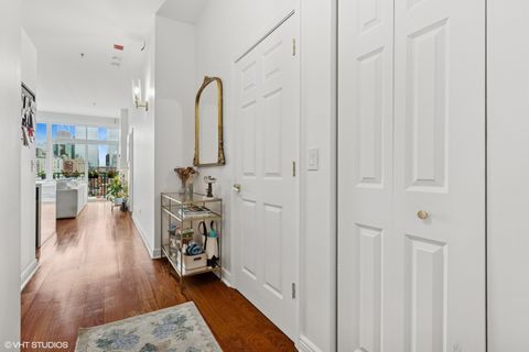 Tiny photo for 340 W SUPERIOR Street #1607, Chicago, IL 60654 (MLS # 12510685)