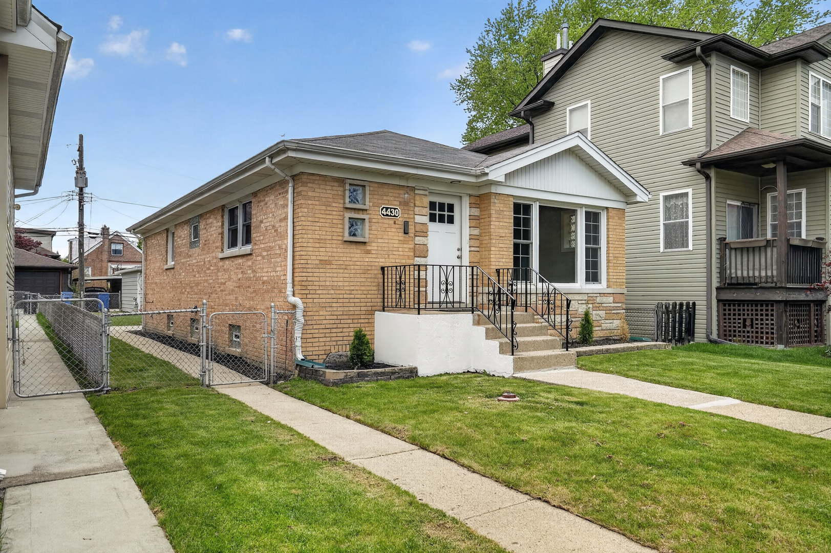 4430 N Mulligan Avenue