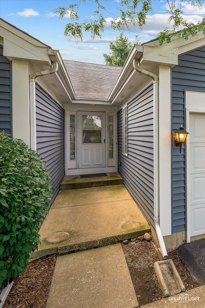 1256 Lone Oak Trail