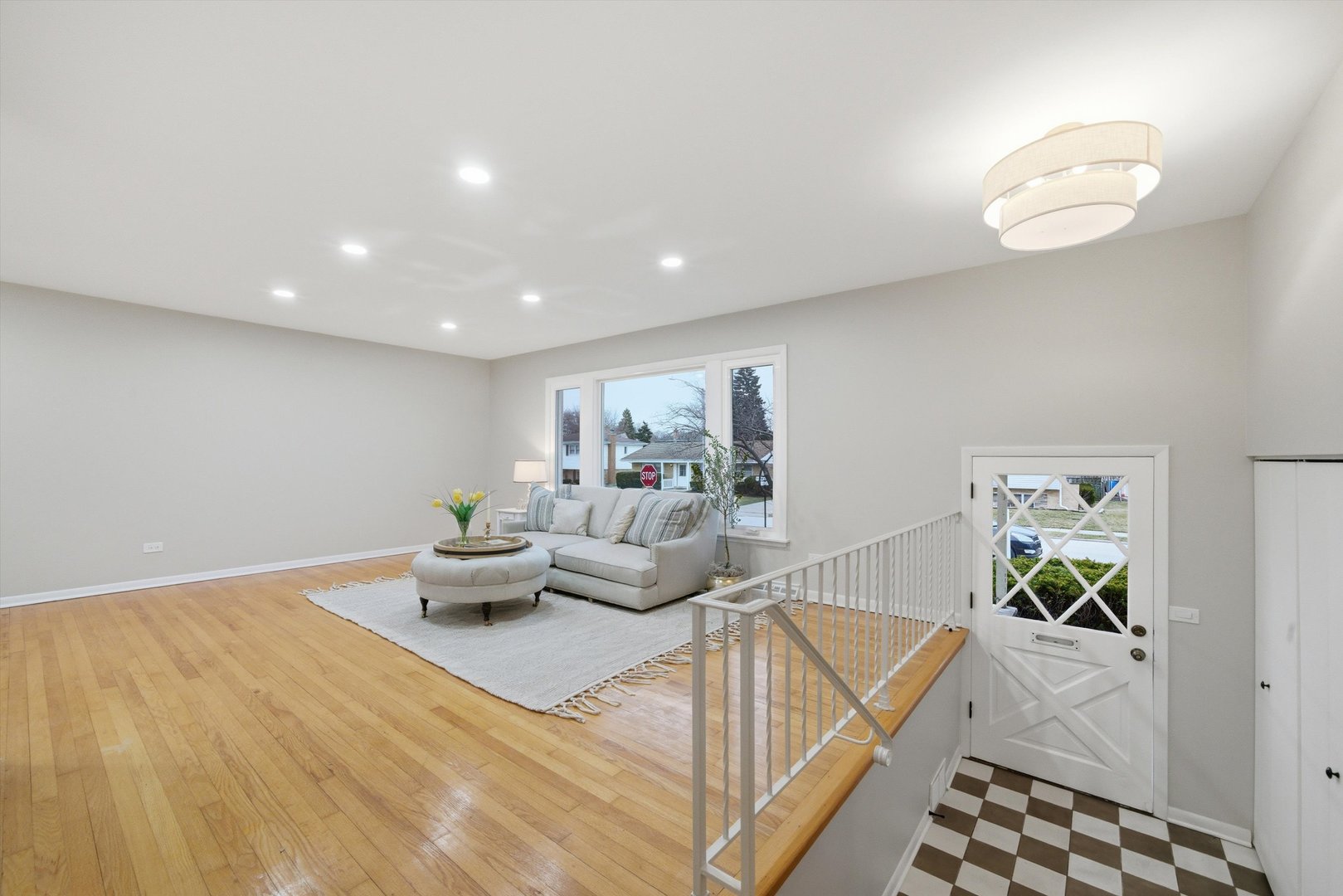 9248 N Maryland Street