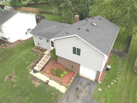 Tiny photo for 140 Thackeray Drive, Bolingbrook, IL 60440 (MLS # 12432798)