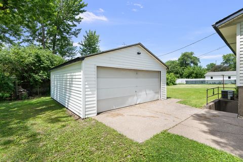 Tiny photo for 2602 Greenway Drive, Bettendorf, IA 52722 (MLS # 12660330)