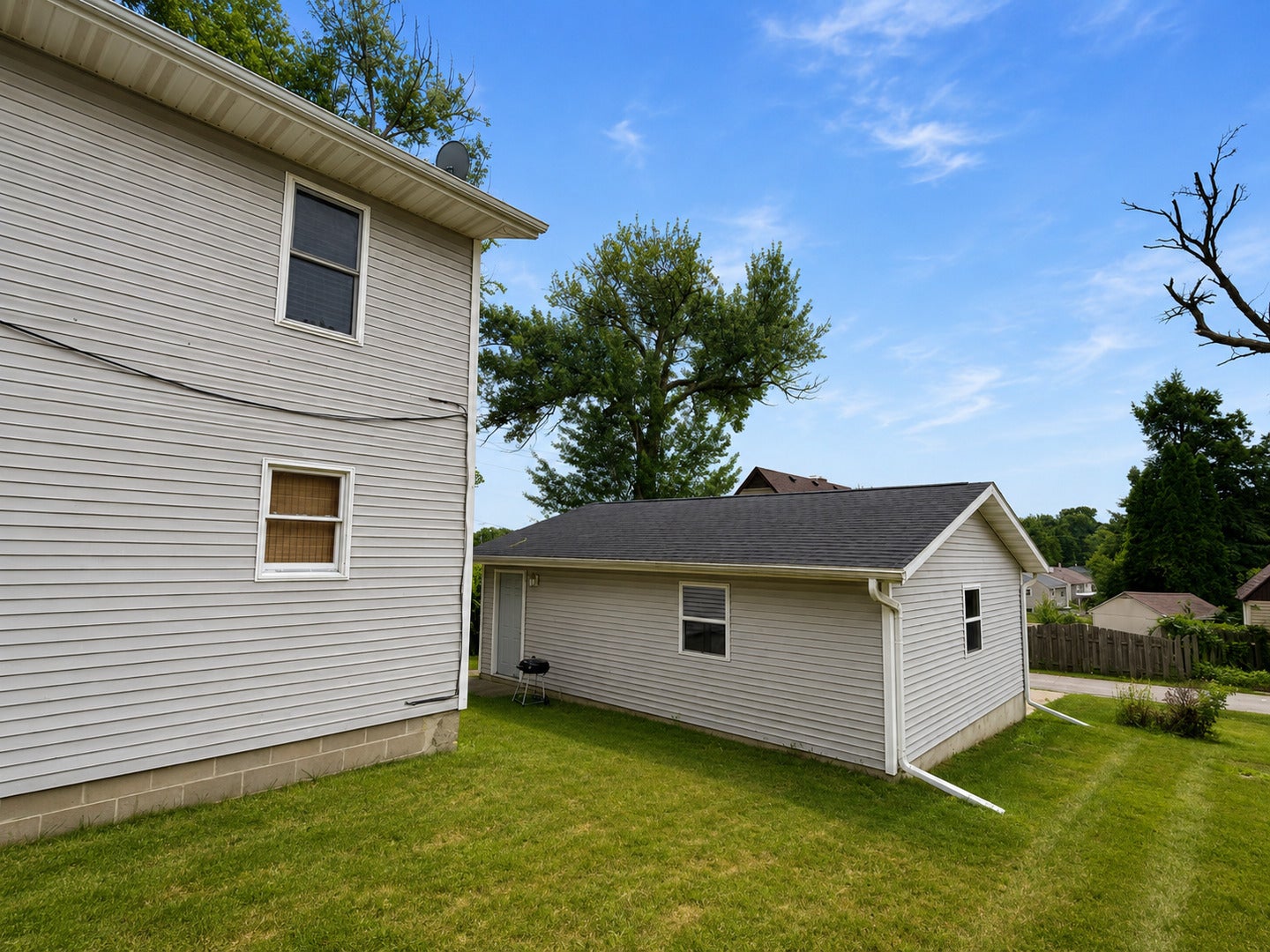 1207 W American Street