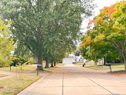 Tiny photo for 2006 Park Ridge Drive, Urbana, IL 61802 (MLS # 12475839)