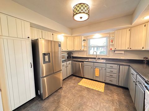 Tiny photo for 2006 Park Ridge Drive, Urbana, IL 61802 (MLS # 12475839)