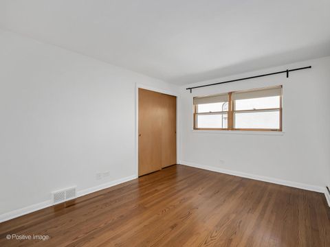 Tiny photo for 284 Blackhawk Road, Riverside, IL 60546 (MLS # 12588630)