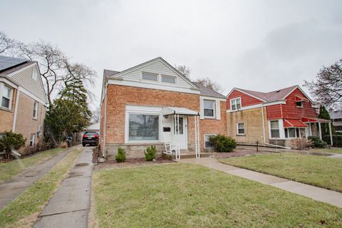 Tiny photo for 9023 MARMORA Avenue, Morton Grove, IL 60053 (MLS # 12590911)