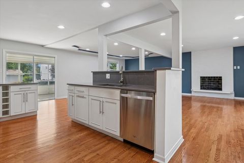 Tiny photo for 2214 Kingston Drive, Wheaton, IL 60189 (MLS # 12489623)