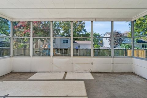 Tiny photo for 2214 Kingston Drive, Wheaton, IL 60189 (MLS # 12489623)