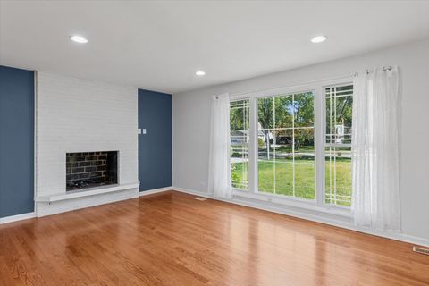 Tiny photo for 2214 Kingston Drive, Wheaton, IL 60189 (MLS # 12489623)