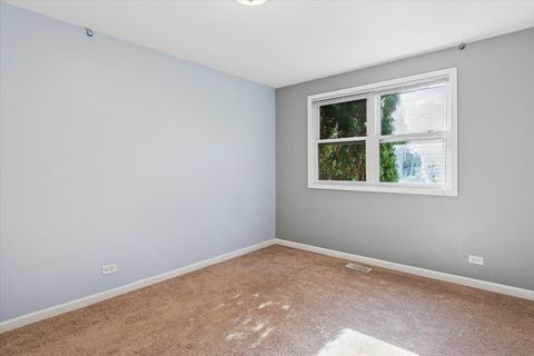 Tiny photo for 2214 Kingston Drive, Wheaton, IL 60189 (MLS # 12489623)