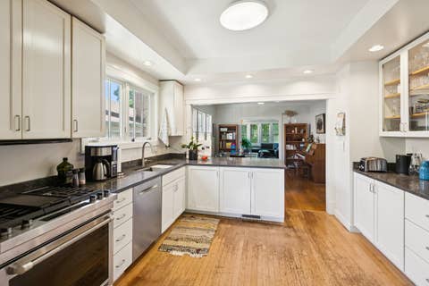 Tiny photo for 5752 N Sacramento Avenue, Chicago, IL 60659 (MLS # 12679944)