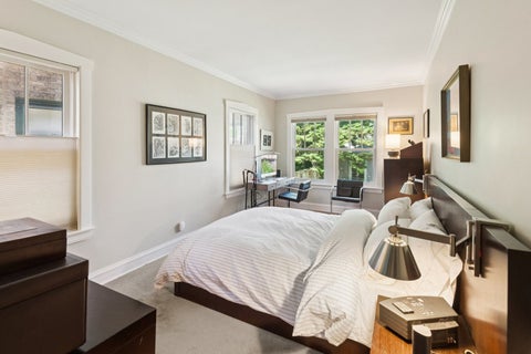 Tiny photo for 5752 N Sacramento Avenue, Chicago, IL 60659 (MLS # 12679944)