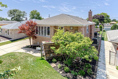 Tiny photo for 8120 Mayfield Avenue, Burbank, IL 60459 (MLS # 12721269)