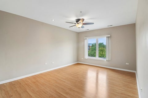 Tiny photo for 860 WEIDNER Road #404, Buffalo Grove, IL 60089 (MLS # 12757667)