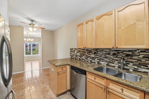 Tiny photo for 860 WEIDNER Road #404, Buffalo Grove, IL 60089 (MLS # 12757667)