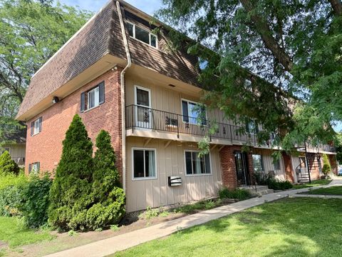 Photo of 2302 ALGONQUIN Road #9, Rolling Meadows, IL 60008 (MLS # 12690383)