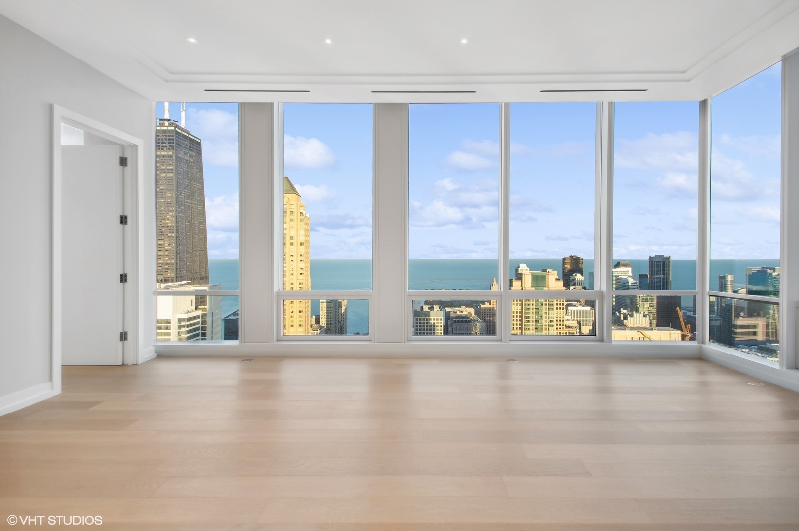14 W Superior Street 5401