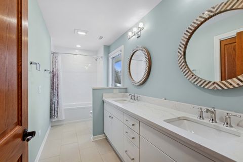 Tiny photo for Glen Ellyn, IL 60137 (MLS # 12481027)