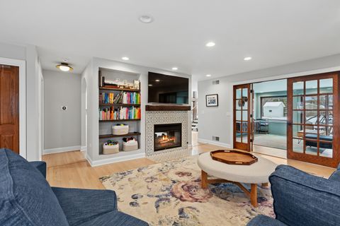 Tiny photo for Glen Ellyn, IL 60137 (MLS # 12481027)