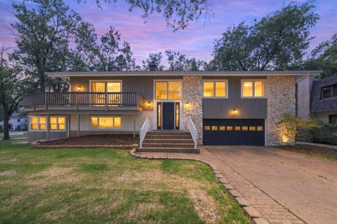 Tiny photo for 1117 Barberry Court, Downers Grove, IL 60515 (MLS # 12763044)