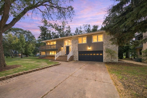Tiny photo for 1117 Barberry Court, Downers Grove, IL 60515 (MLS # 12763044)
