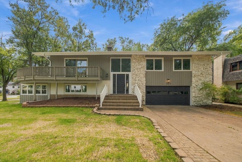 Tiny photo for 1117 Barberry Court, Downers Grove, IL 60515 (MLS # 12763044)