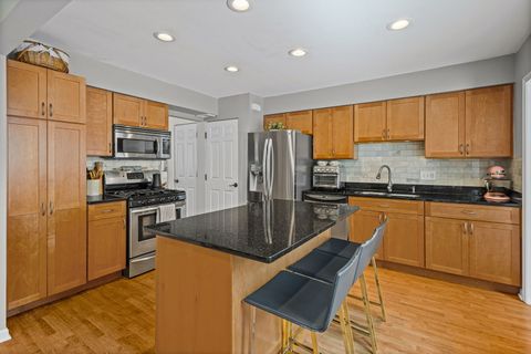 Tiny photo for 42 W Taylor Road, Lombard, IL 60148 (MLS # 12533611)