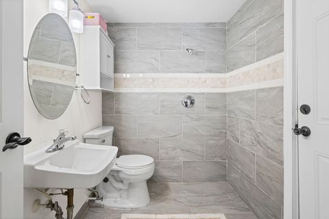 Tiny photo for 42 W Taylor Road, Lombard, IL 60148 (MLS # 12533611)