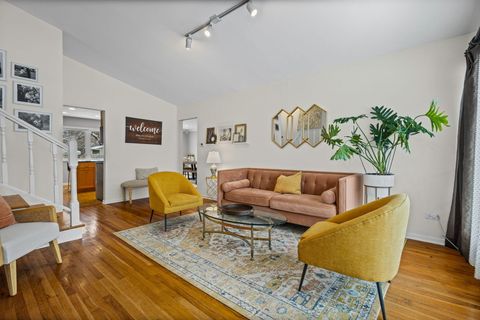 Tiny photo for 42 W Taylor Road, Lombard, IL 60148 (MLS # 12533611)