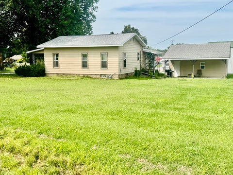 Tiny photo for 328 S Pearl Street, Bluffs, IL 62621 (MLS # 12740533)