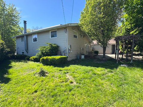 Tiny photo for 1008 Adams Court, Carpentersville, IL 60110 (MLS # 12646306)