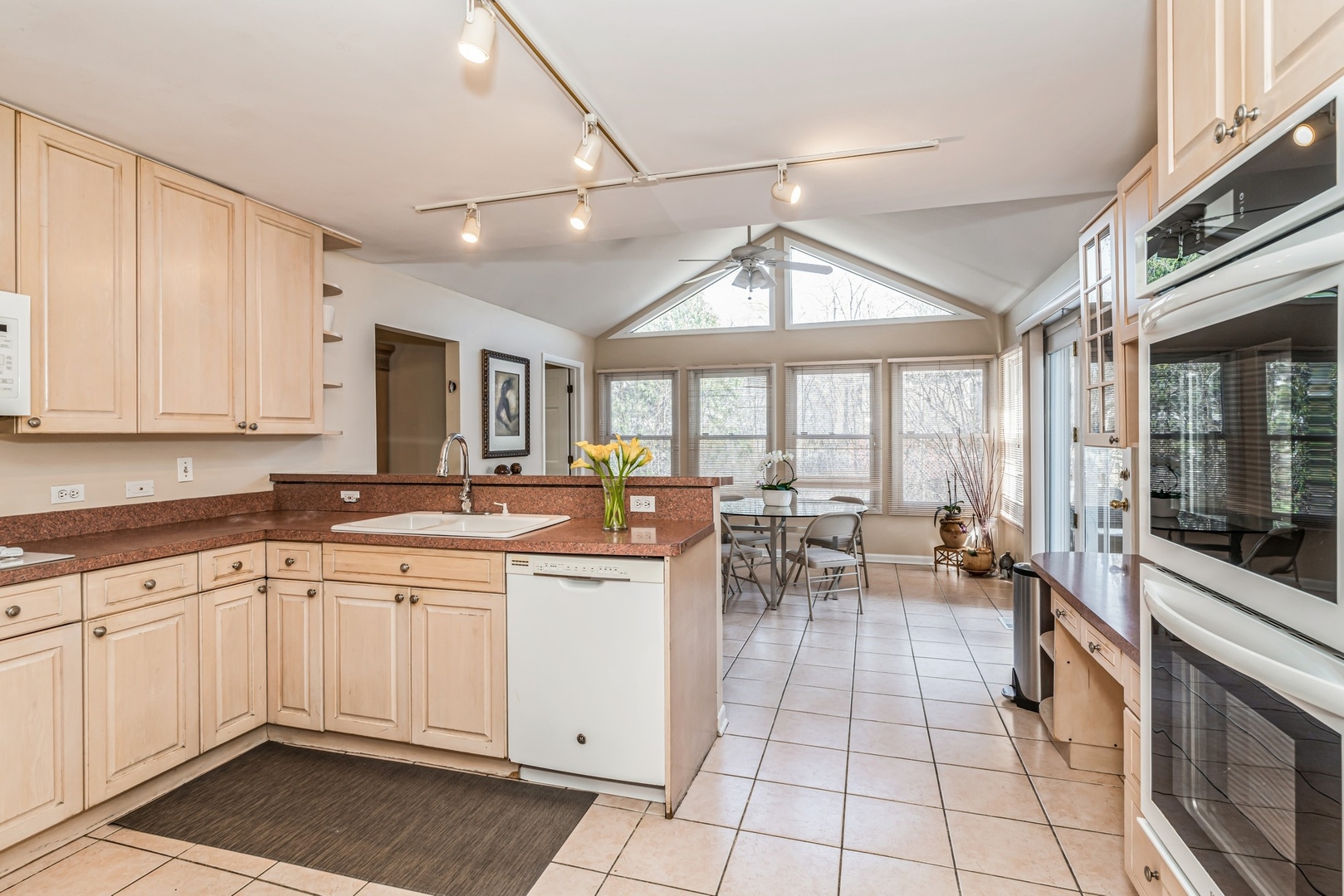2979 Lexington Lane