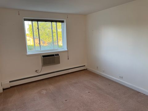 Tiny photo for 1375 Rebecca Drive #302, Hoffman Estates, IL 60169 (MLS # 12681689)