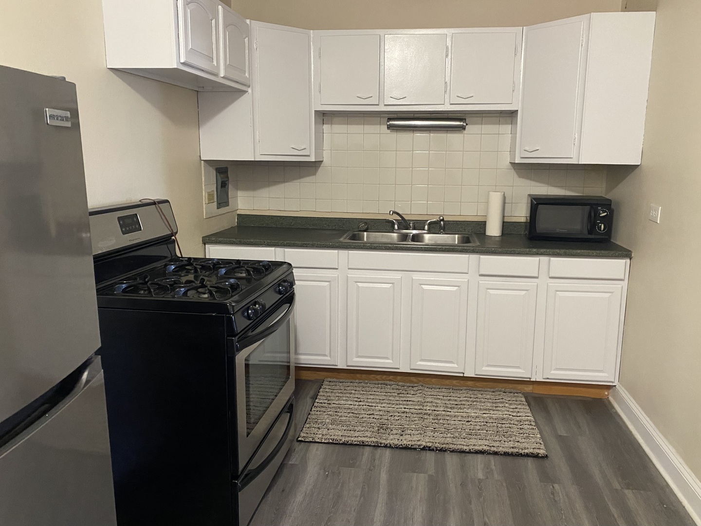 2411 W Balmoral Avenue 3G