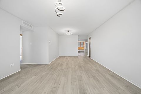 Tiny photo for 949 Mosby Court, Joliet, IL 60431 (MLS # 12614492)