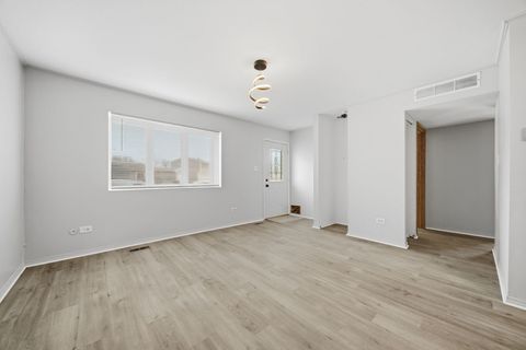 Tiny photo for 949 Mosby Court, Joliet, IL 60431 (MLS # 12614492)