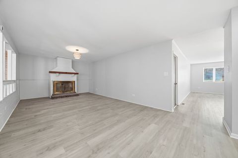 Tiny photo for 949 Mosby Court, Joliet, IL 60431 (MLS # 12614492)