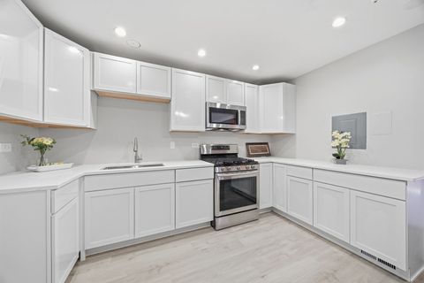 Tiny photo for 949 Mosby Court, Joliet, IL 60431 (MLS # 12614492)