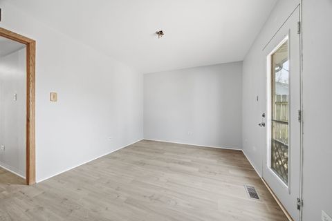 Tiny photo for 949 Mosby Court, Joliet, IL 60431 (MLS # 12614492)