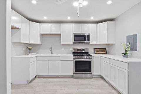 Tiny photo for 949 Mosby Court, Joliet, IL 60431 (MLS # 12614492)