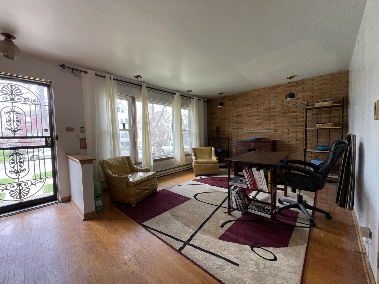 733 E 90th Street