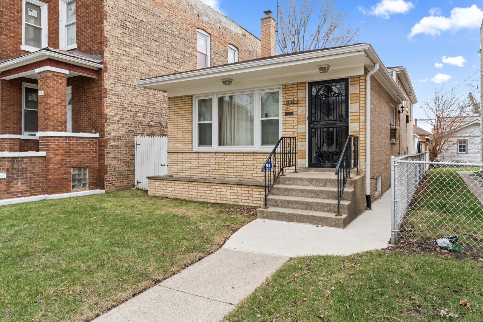 733 E 90th Street