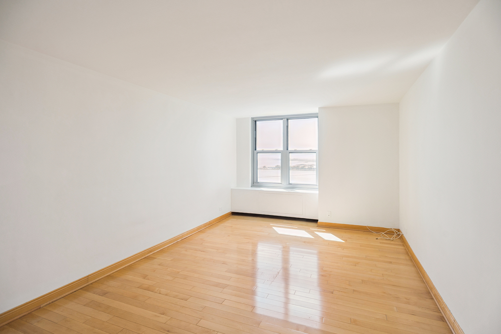 Chicago, Illinois 60601, United States, 1 Bedroom Bedrooms, ,1 BathroomBathrooms,Residential,Active,208753