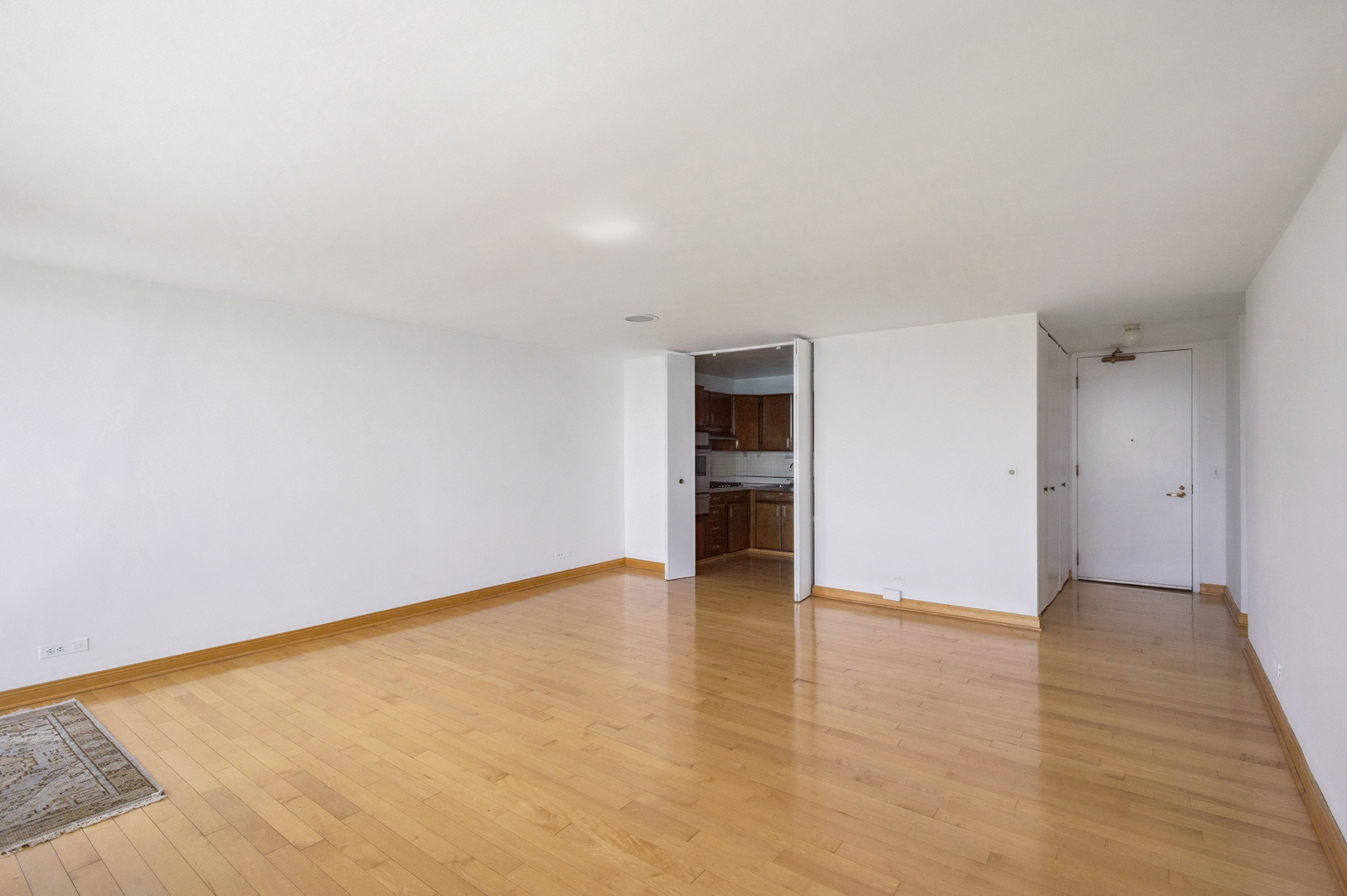 400 E RANDOLPH Street 3905