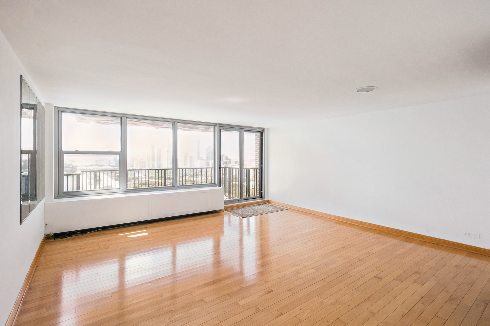 400 E RANDOLPH Street 3905