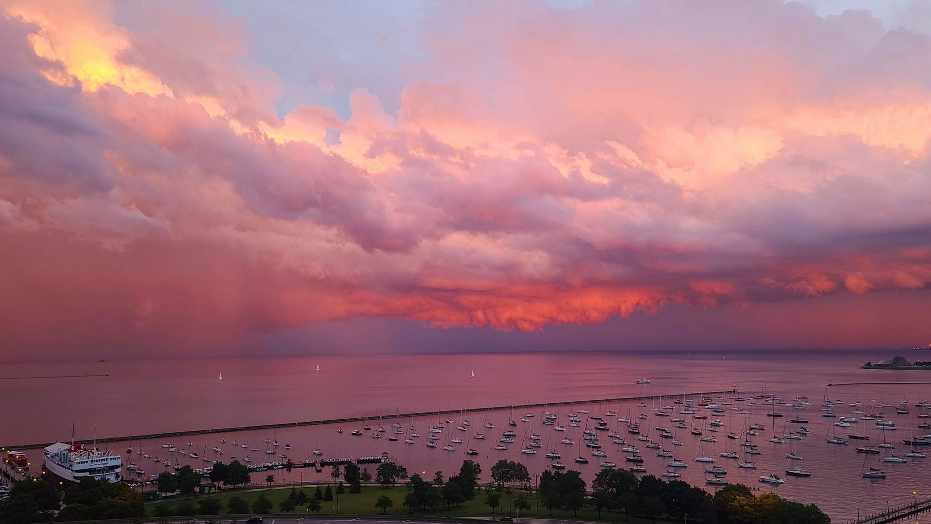 Chicago, Illinois 60601, United States, 1 Bedroom Bedrooms, ,1 BathroomBathrooms,Residential,Active,208753